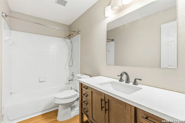 1921 Walter Raleigh Windcrest, TX 78239
