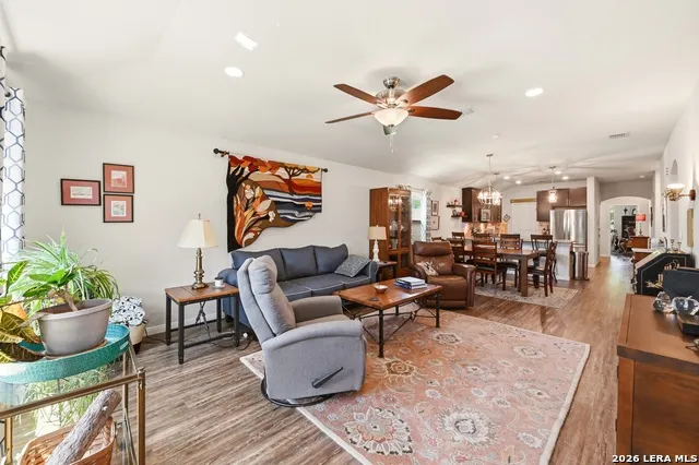 522 SAND TRAIL ST New Braunfels, TX 78130