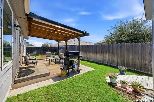 522 SAND TRAIL ST New Braunfels, TX 78130