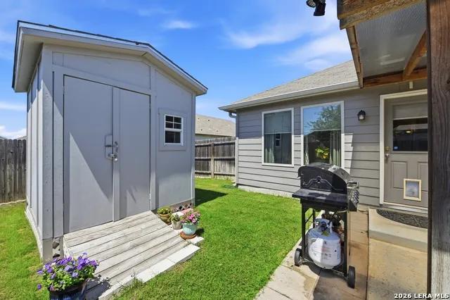 522 SAND TRAIL ST New Braunfels, TX 78130