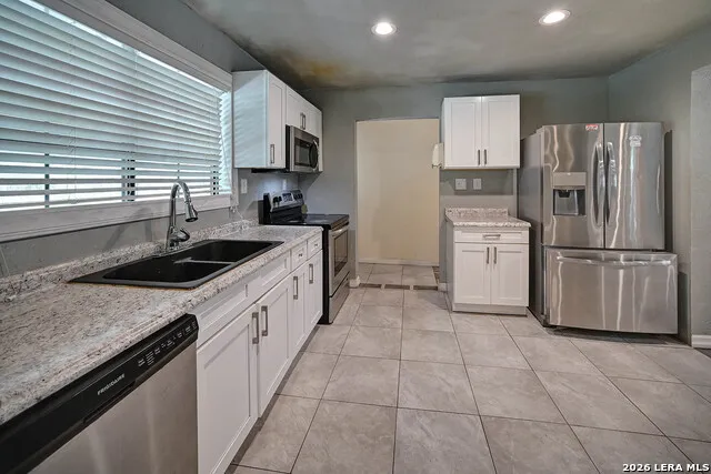 904 San Antonio Pleasanton, TX 78064