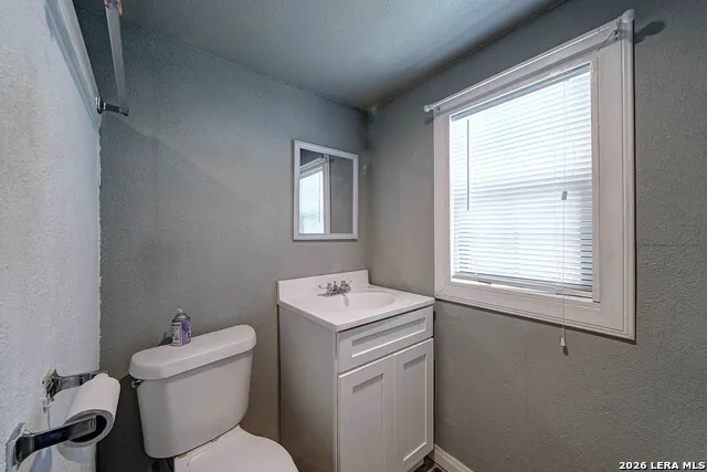 904 San Antonio Pleasanton, TX 78064