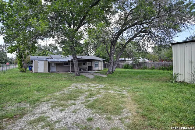 904 San Antonio Pleasanton, TX 78064