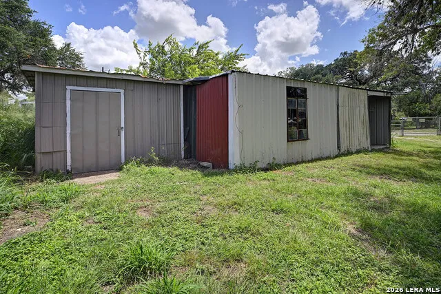 904 San Antonio Pleasanton, TX 78064
