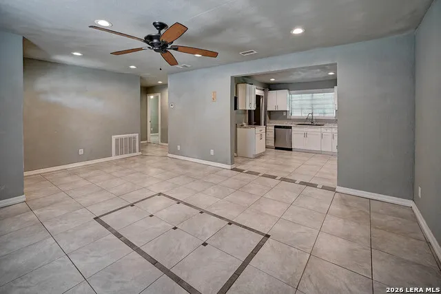 904 San Antonio Pleasanton, TX 78064