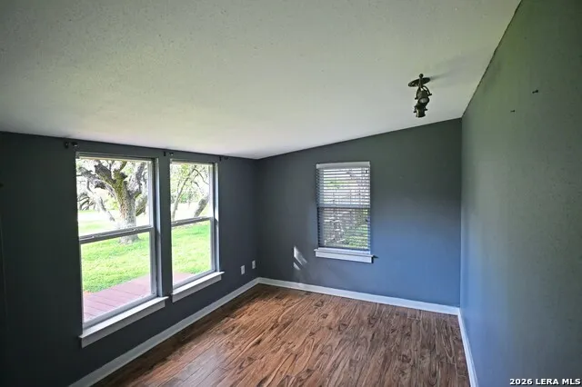 303 S MANTON LN Castle Hills, TX 78213