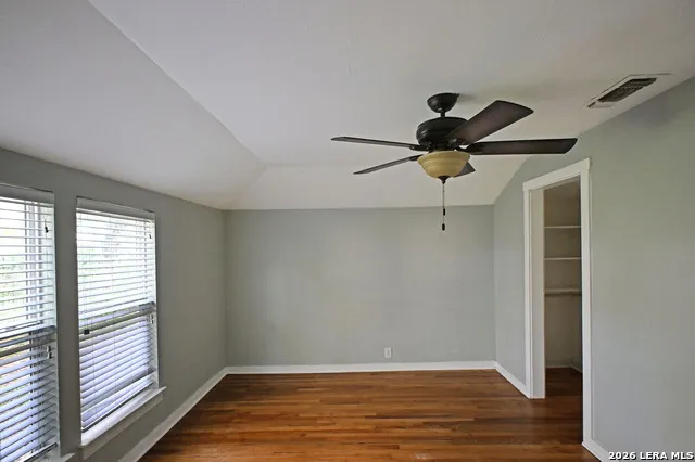 303 S MANTON LN Castle Hills, TX 78213