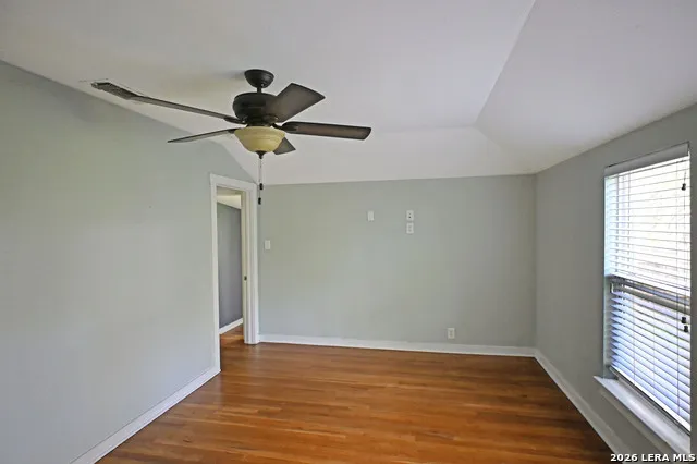 303 S MANTON LN Castle Hills, TX 78213