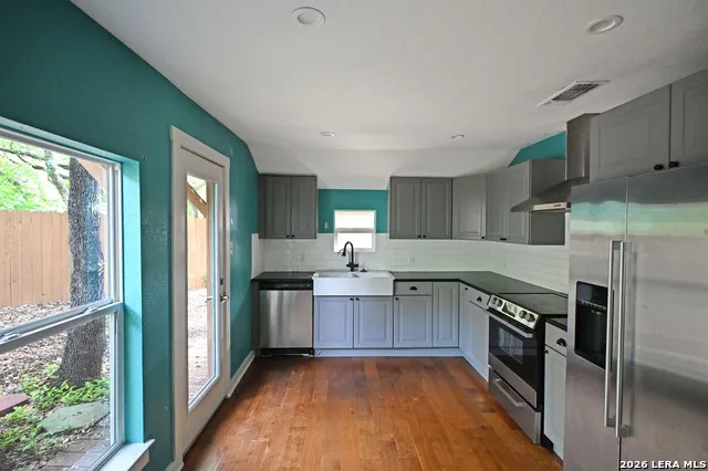 303 S MANTON LN Castle Hills, TX 78213