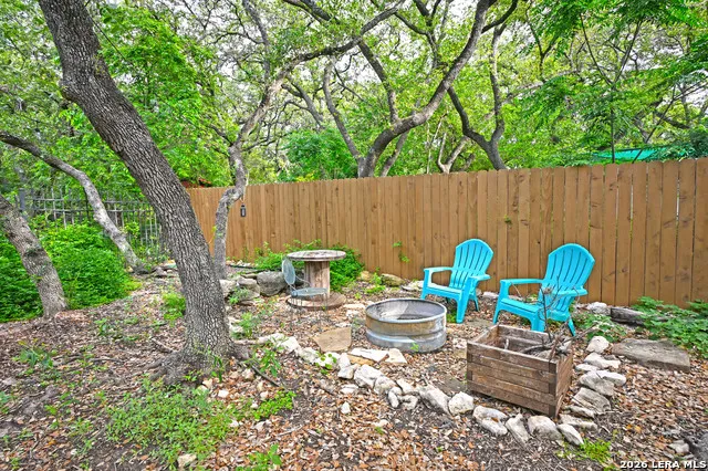 303 S MANTON LN Castle Hills, TX 78213