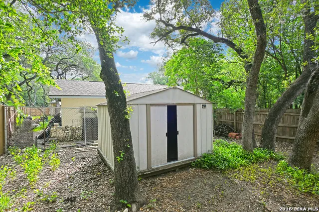 303 S MANTON LN Castle Hills, TX 78213