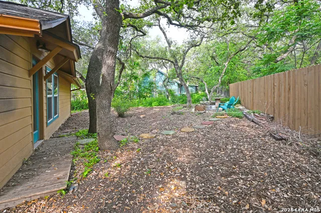 303 S MANTON LN Castle Hills, TX 78213