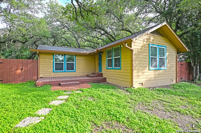 303 S MANTON LN Castle Hills, TX 78213