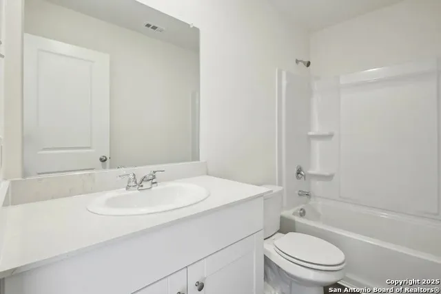 121 Peterson Place Adkins, TX 78101