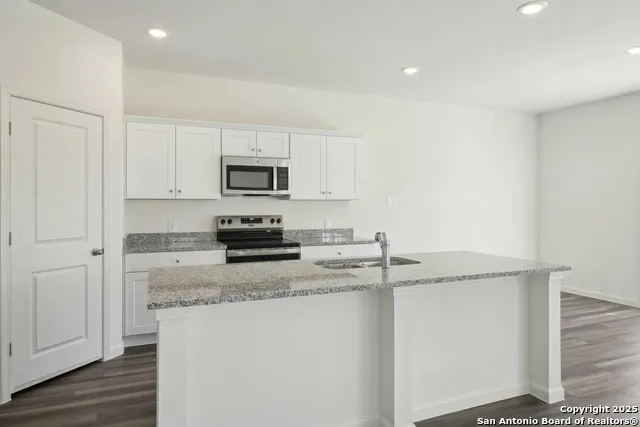 121 Peterson Place Adkins, TX 78101