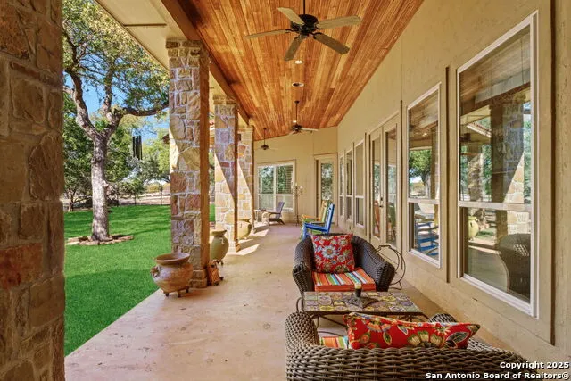 325 whitestone Spring Branch, TX 78070
