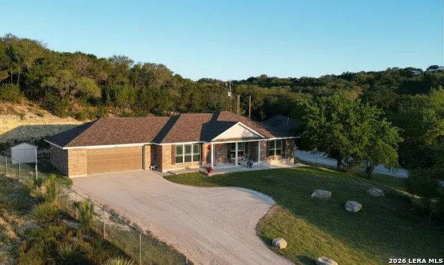 142 HARBOUR VW Lakehills, TX 78063