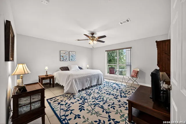 142 HARBOUR VW Lakehills, TX 78063