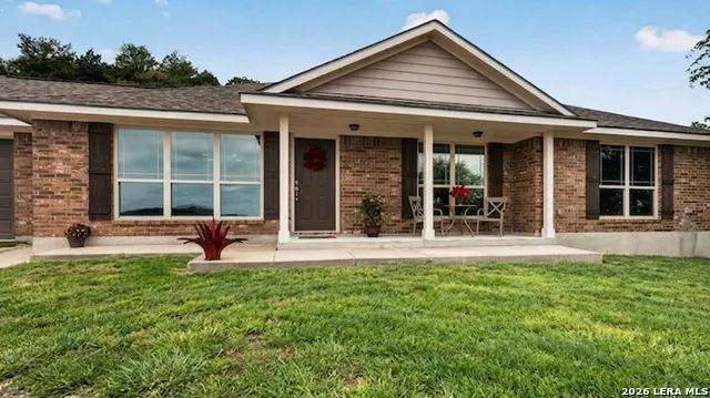 142 HARBOUR VW Lakehills, TX 78063