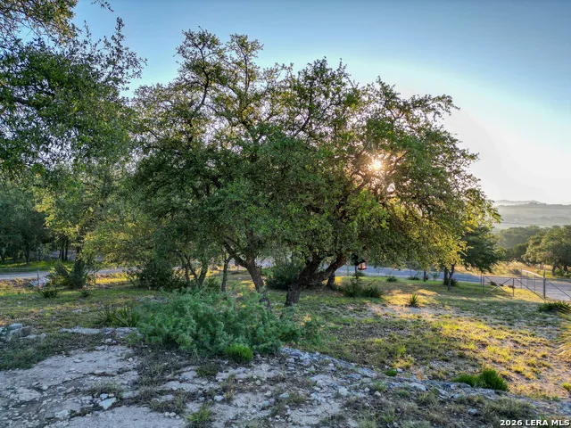 142 HARBOUR VW Lakehills, TX 78063
