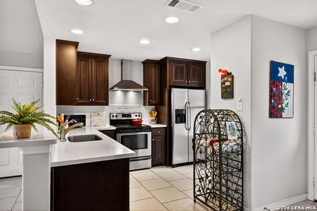 142 HARBOUR VW Lakehills, TX 78063