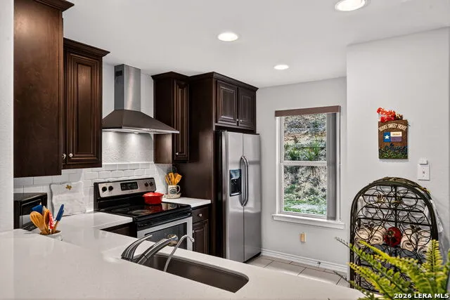 142 HARBOUR VW Lakehills, TX 78063