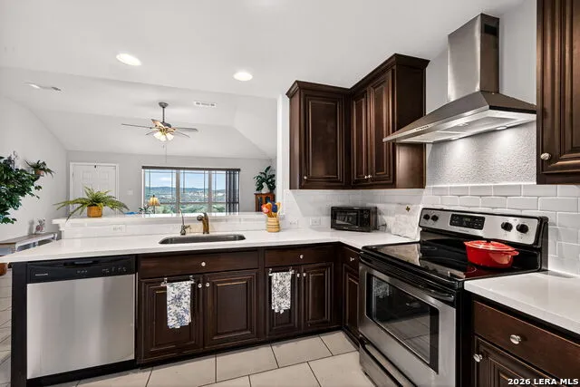 142 HARBOUR VW Lakehills, TX 78063