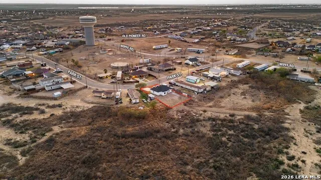 260 Park St Eagle Pass, TX 78852