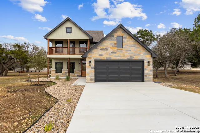 181 DEERWOOD CIR Bandera, TX 78003