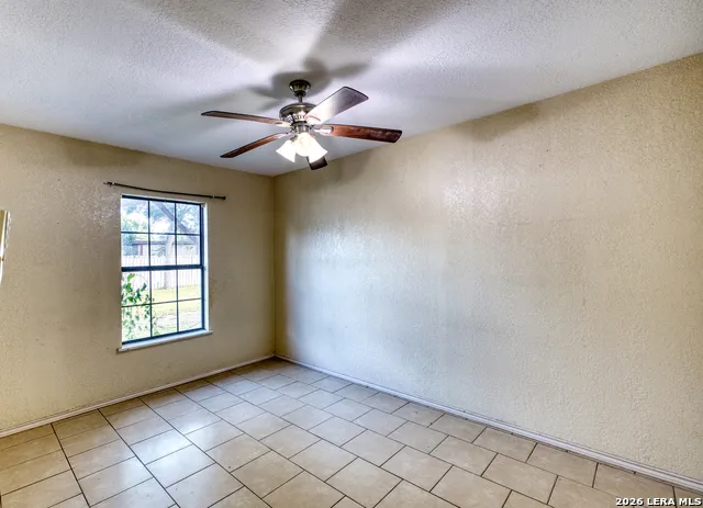 1231 HIGH ST Uvalde, TX 78801