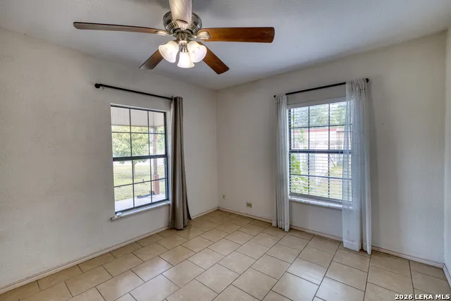 1231 HIGH ST Uvalde, TX 78801