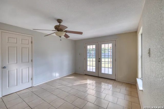 1231 HIGH ST Uvalde, TX 78801