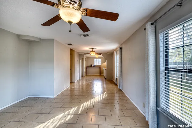 1231 HIGH ST Uvalde, TX 78801