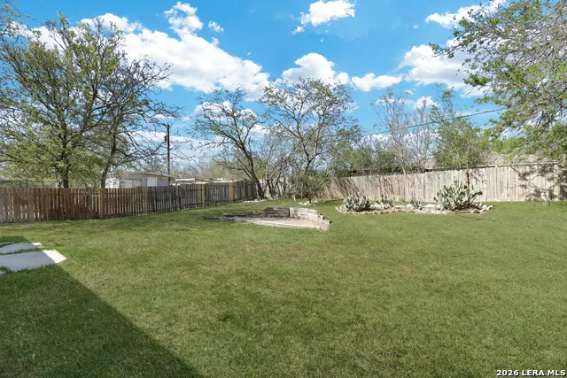 143 OAK VALLEY DR San Antonio, TX 78227