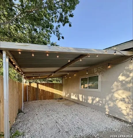 143 OAK VALLEY DR San Antonio, TX 78227