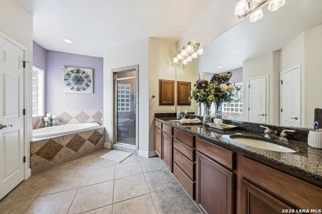 1511 Mount Bear Canyon Lake, TX 78133