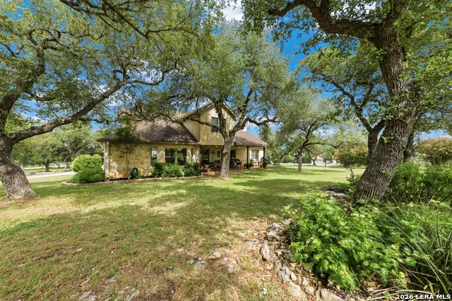 1511 Mount Bear Canyon Lake, TX 78133