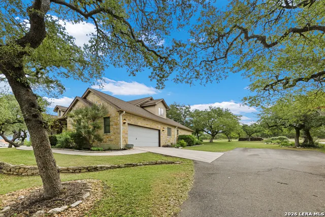 1511 Mount Bear Canyon Lake, TX 78133