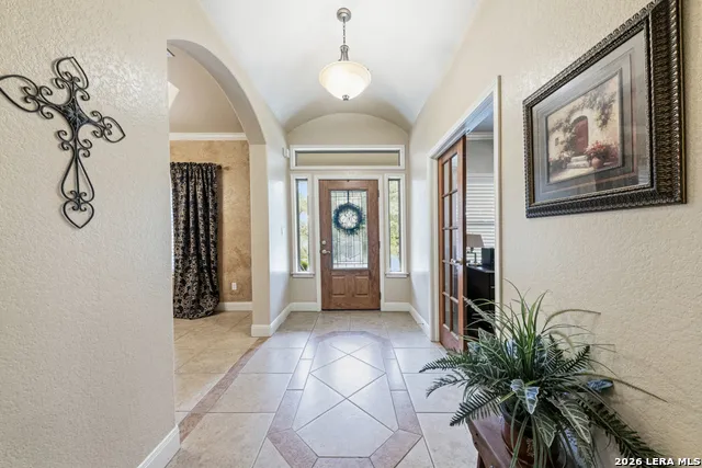 1511 Mount Bear Canyon Lake, TX 78133