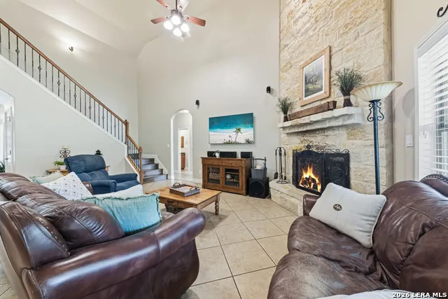 1511 Mount Bear Canyon Lake, TX 78133