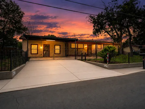 2714 Kaiser Dr