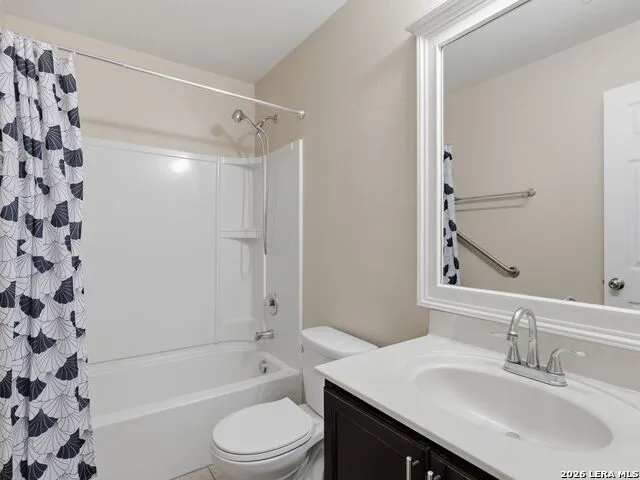 414 WALNUT CRST Selma, TX 78154