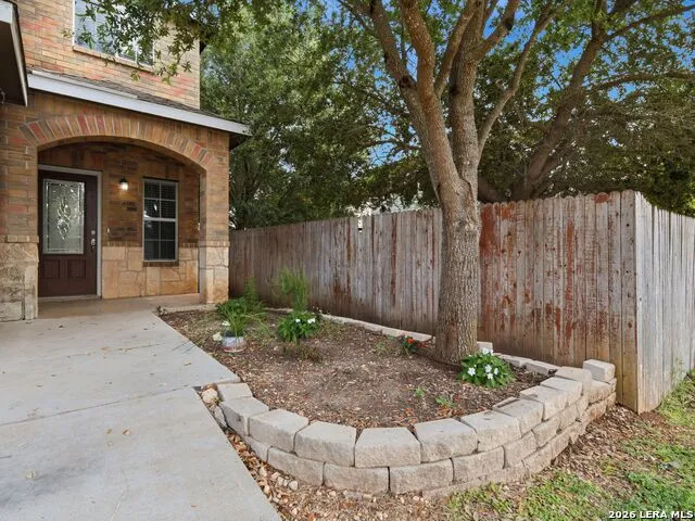 414 WALNUT CRST Selma, TX 78154
