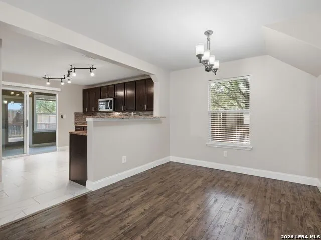 414 WALNUT CRST Selma, TX 78154