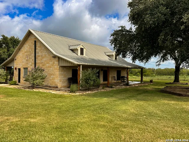 68 County Road 436 Harwood, TX 78632