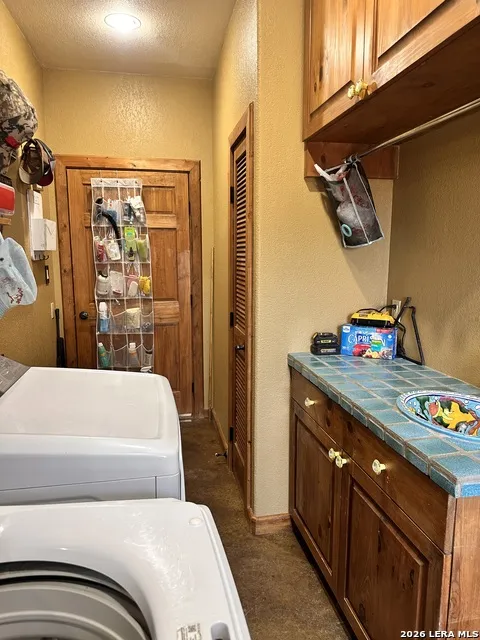 68 County Road 436 Harwood, TX 78632