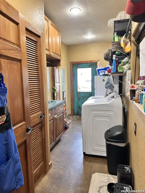68 County Road 436 Harwood, TX 78632