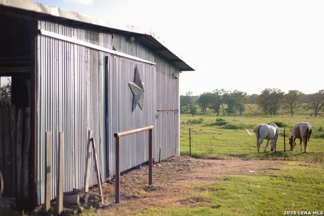 68 County Road 436 Harwood, TX 78632