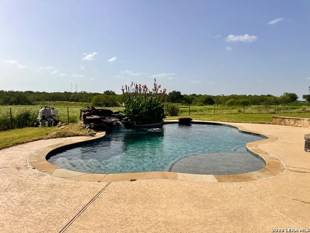 68 County Road 436 Harwood, TX 78632