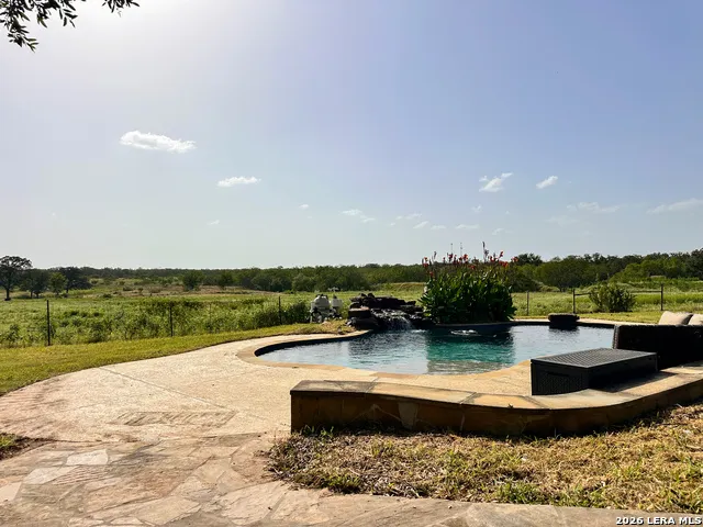 68 County Road 436 Harwood, TX 78632